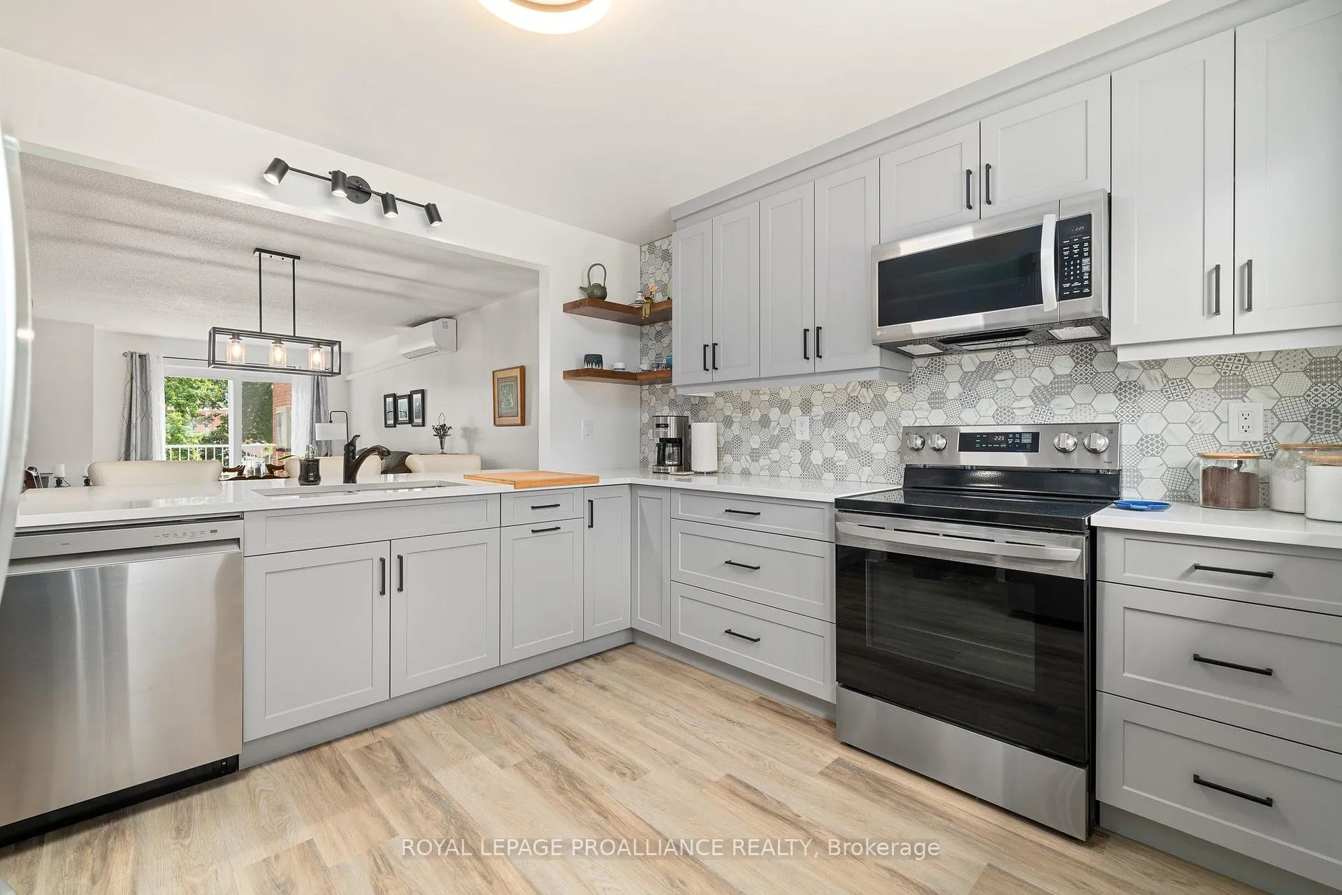 Photo 12 of Unit 12, 179 Herchimer Avenue, Belleville, Belleville Ward — HOMEH