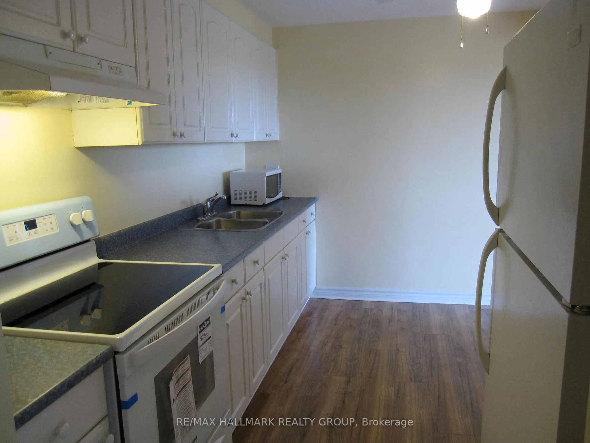 Photo 6 of Unit 12, 898 Elmsmere Road, Ottawa, Beacon Hill South — HOMEH