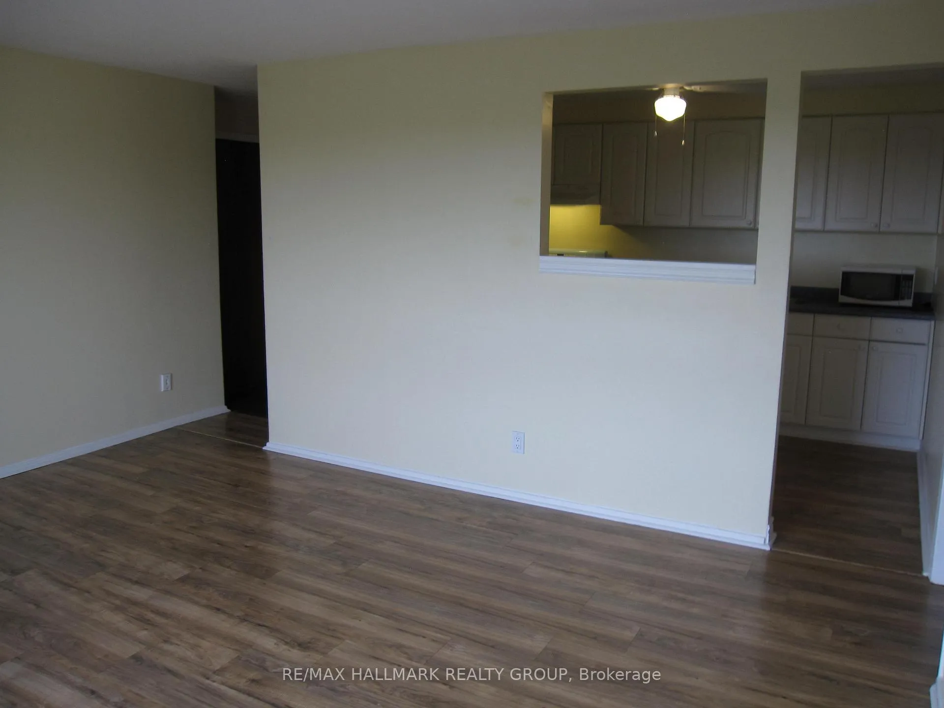 Photo 7 of Unit 12, 898 Elmsmere Road, Ottawa, Beacon Hill South — HOMEH