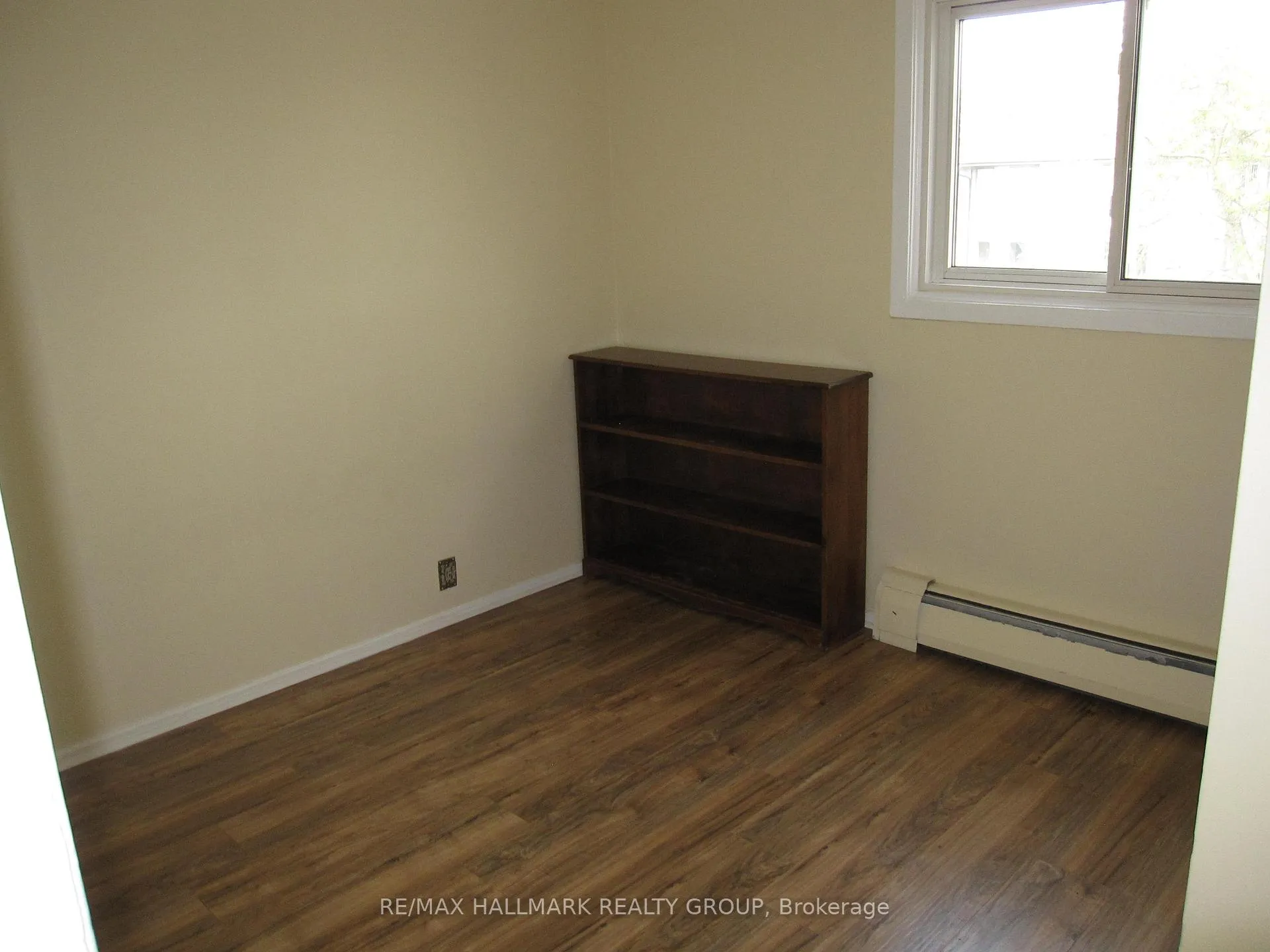 Photo 8 of Unit 12, 898 Elmsmere Road, Ottawa, Beacon Hill South — HOMEH