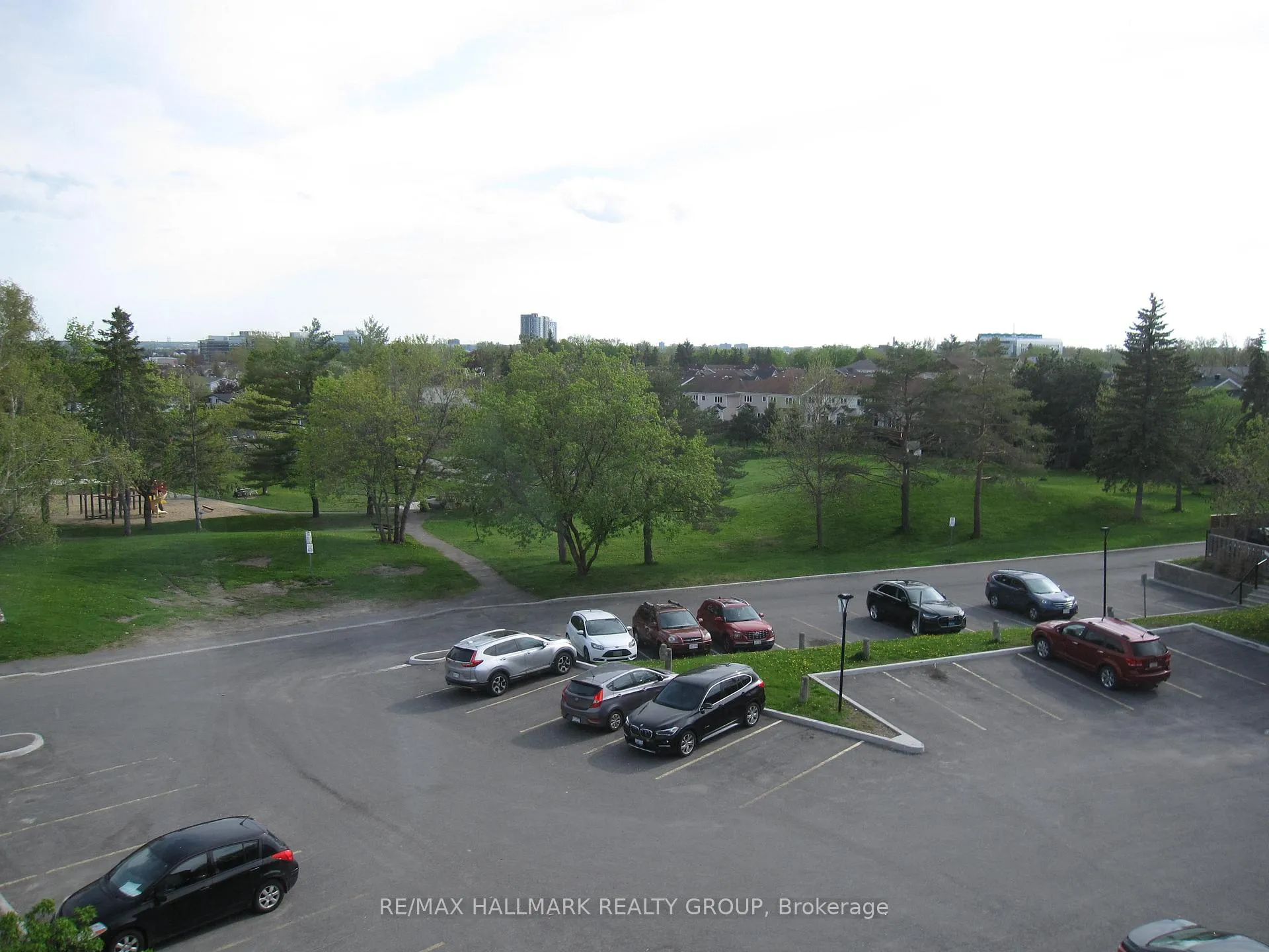 Photo 11 of Unit 12, 898 Elmsmere Road, Ottawa, Beacon Hill South — HOMEH