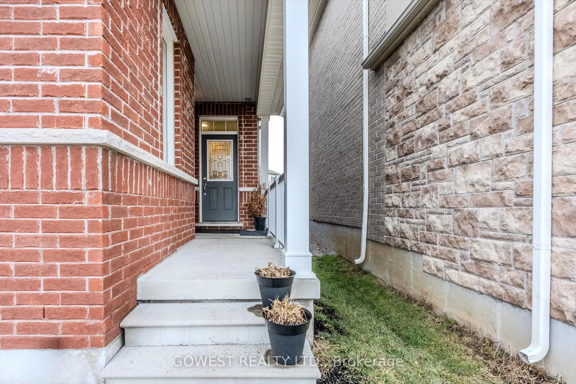 Photo 7 of 669 Gibson Crescent, Milton, Coates — HOMEH