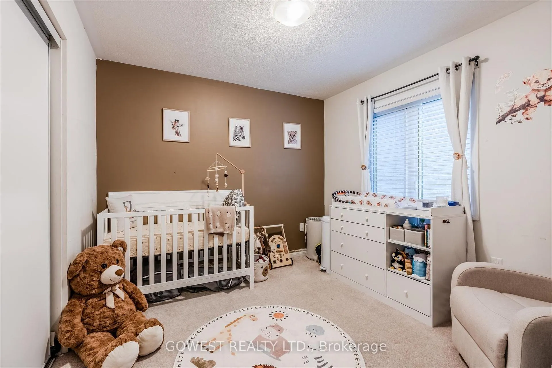Photo 26 of 669 Gibson Crescent, Milton, Coates — HOMEH