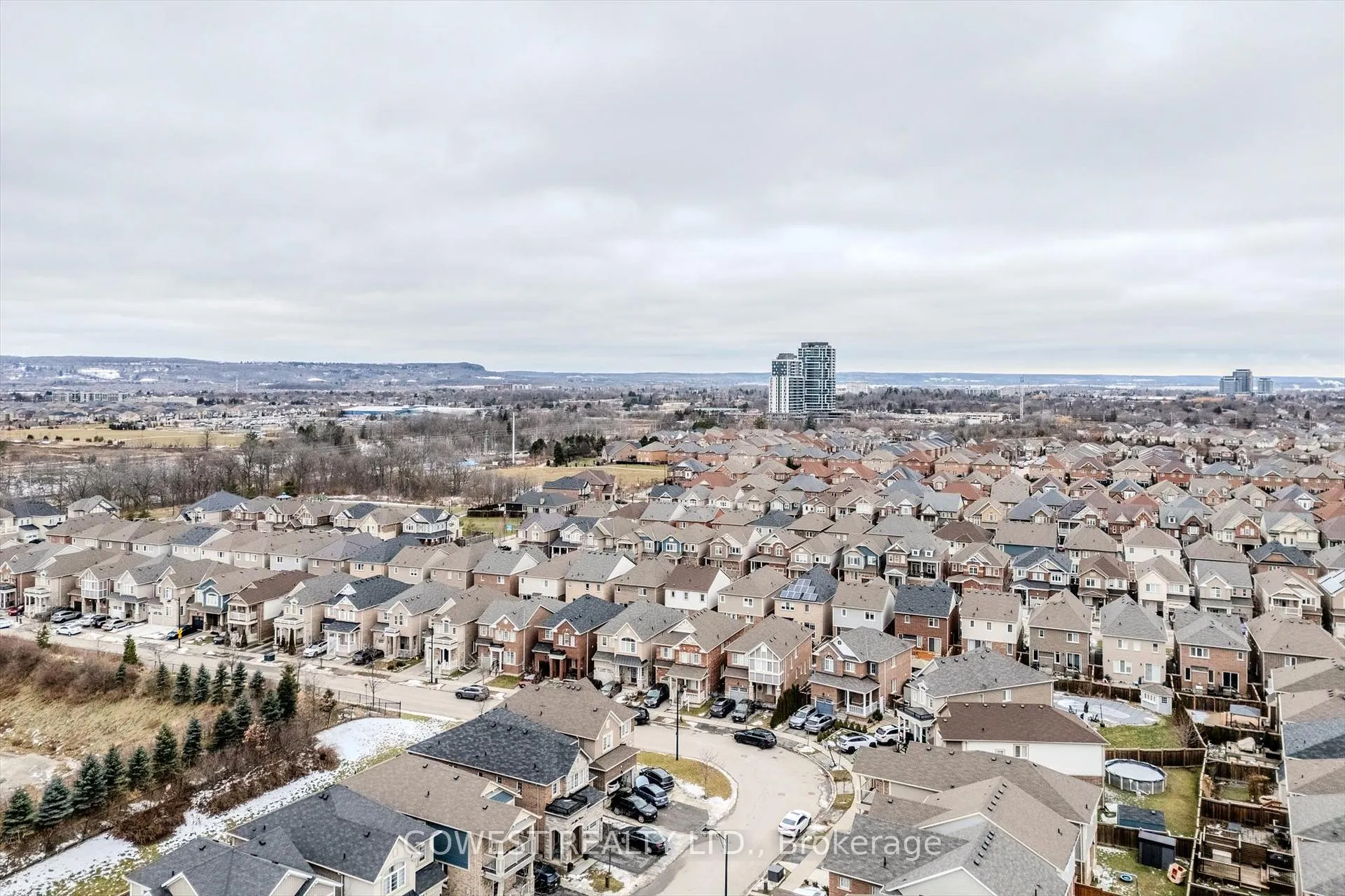 Photo 39 of 669 Gibson Crescent, Milton, Coates — HOMEH