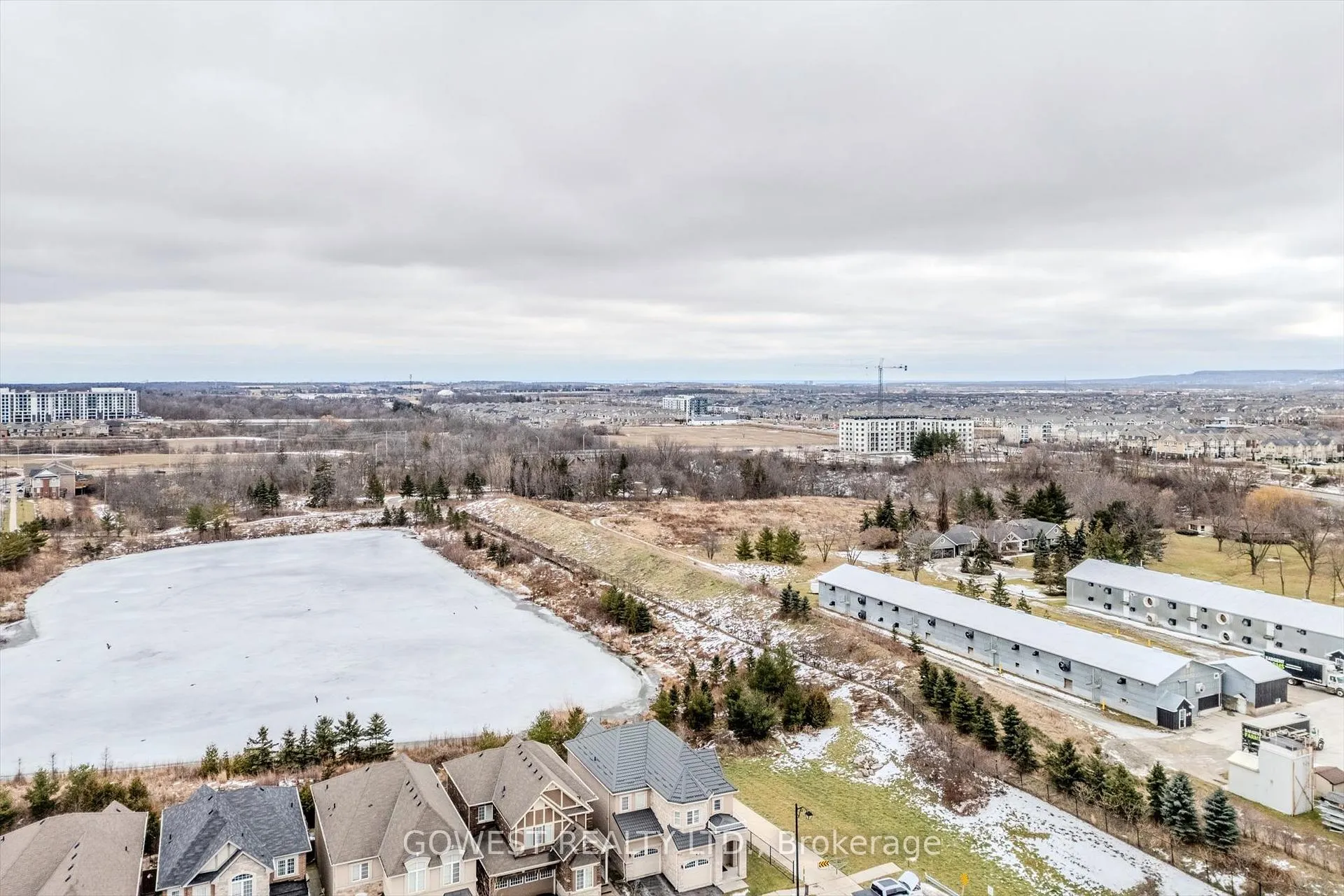Photo 40 of 669 Gibson Crescent, Milton, Coates — HOMEH
