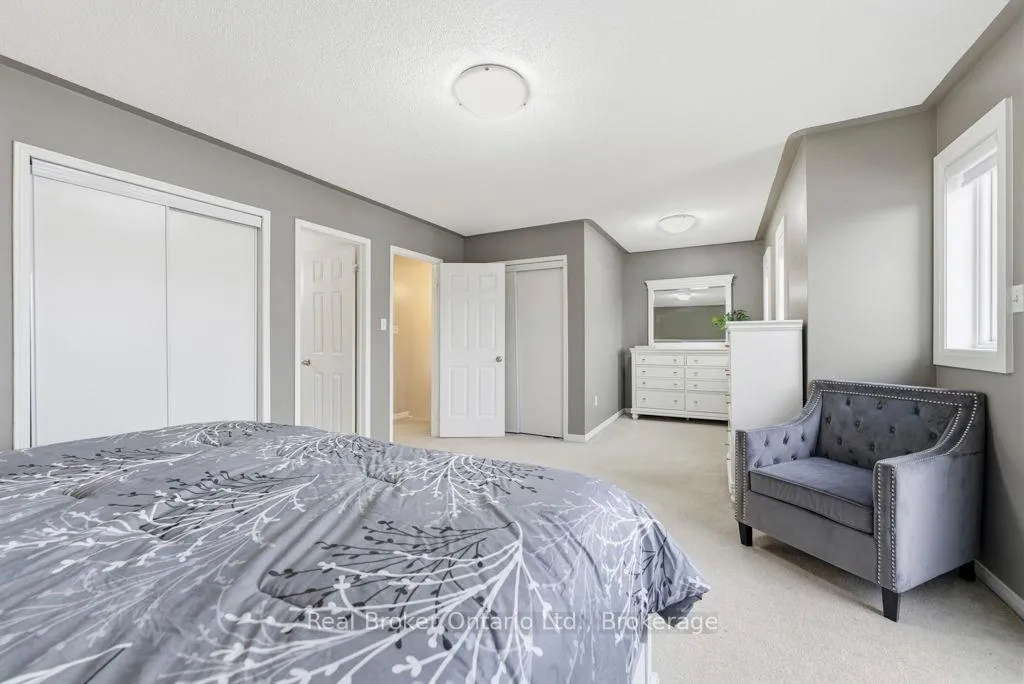 Photo 19 of 31 Four Winds Drive, Whitby, Port Whitby — HOMEH