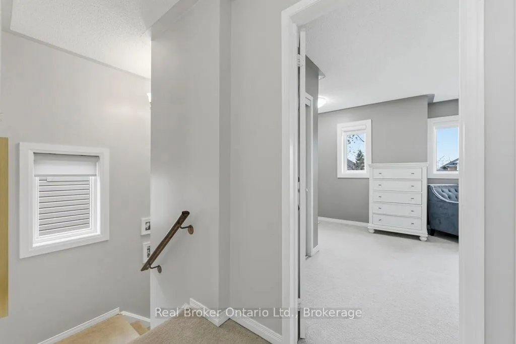 Photo 29 of 31 Four Winds Drive, Whitby, Port Whitby — HOMEH
