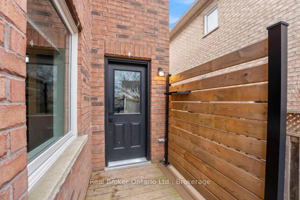 Photo 36 of 31 Four Winds Drive, Whitby, Port Whitby — HOMEH