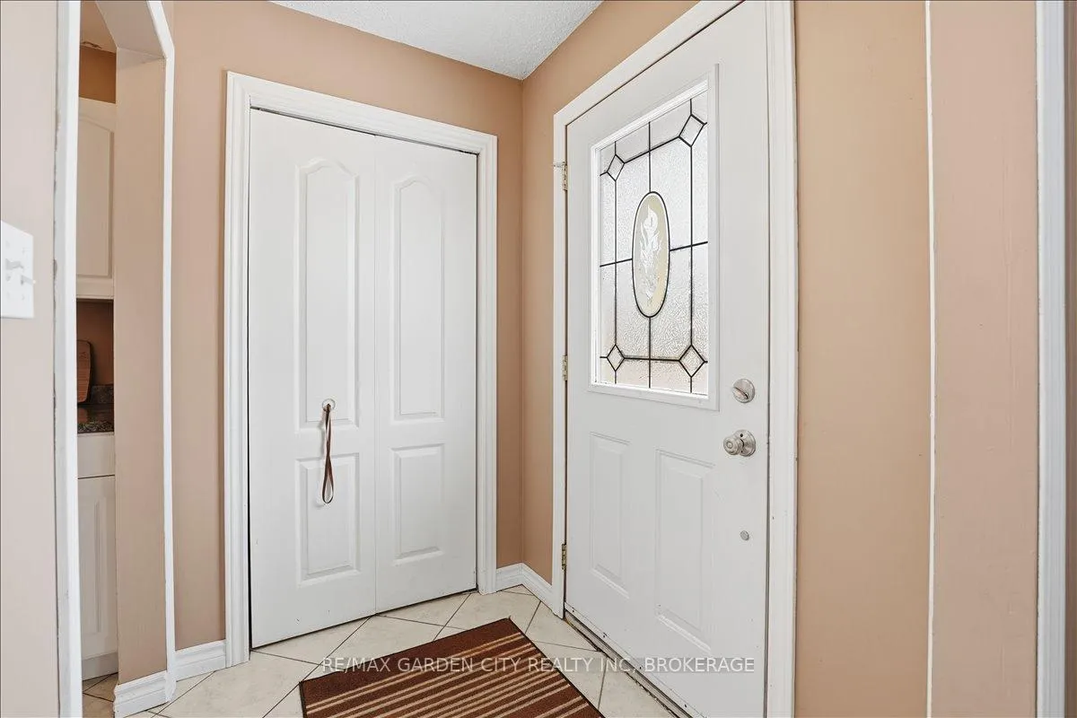 Photo 6 of 229 Windsor Street, Welland, Broadway — HOMEH