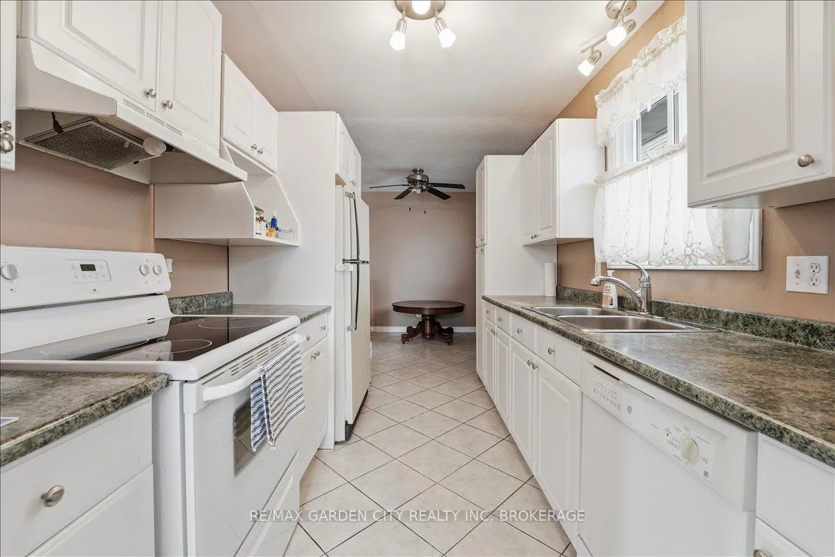 Photo 10 of 229 Windsor Street, Welland, Broadway — HOMEH