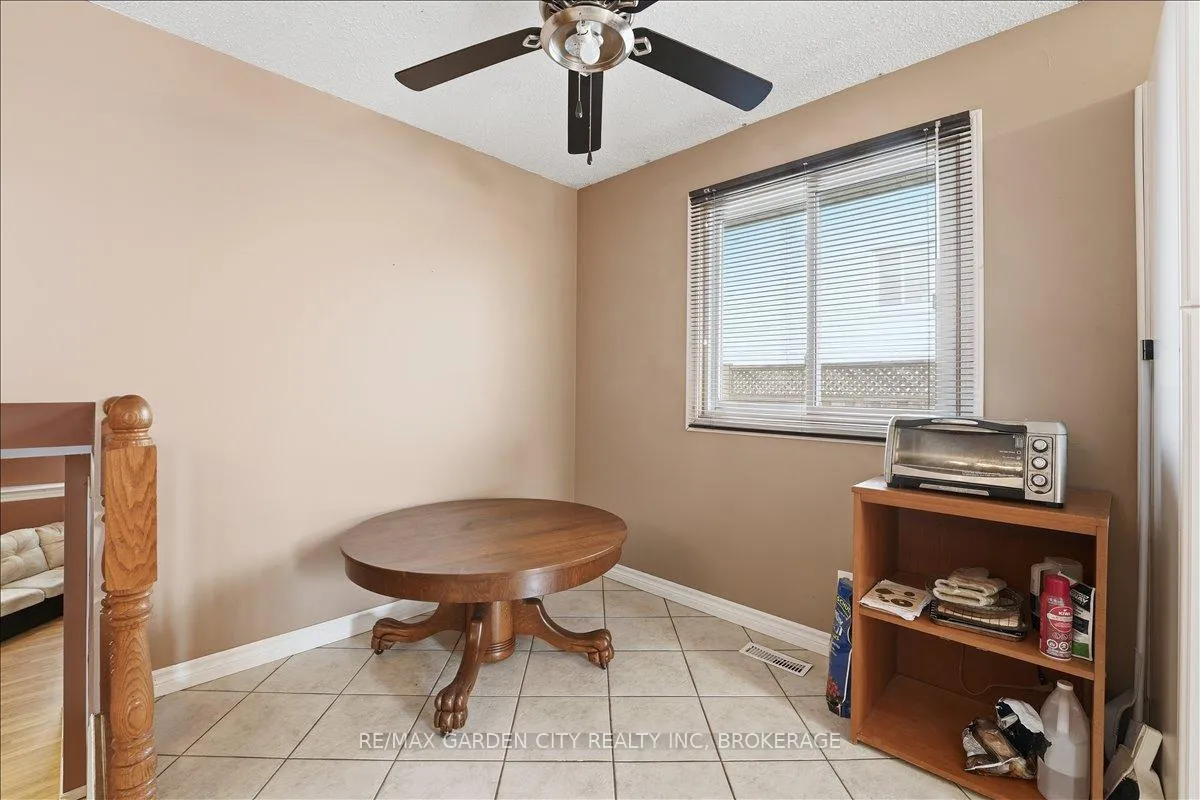 Photo 14 of 229 Windsor Street, Welland, Broadway — HOMEH