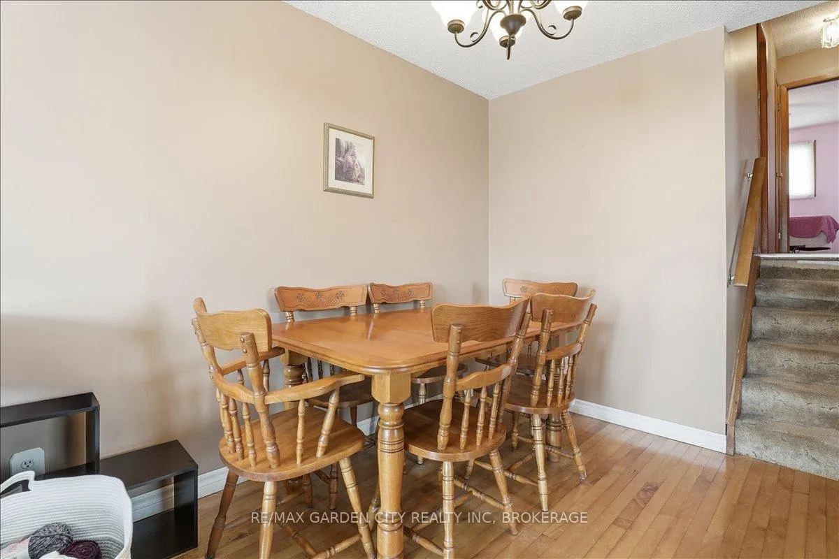 Photo 15 of 229 Windsor Street, Welland, Broadway — HOMEH