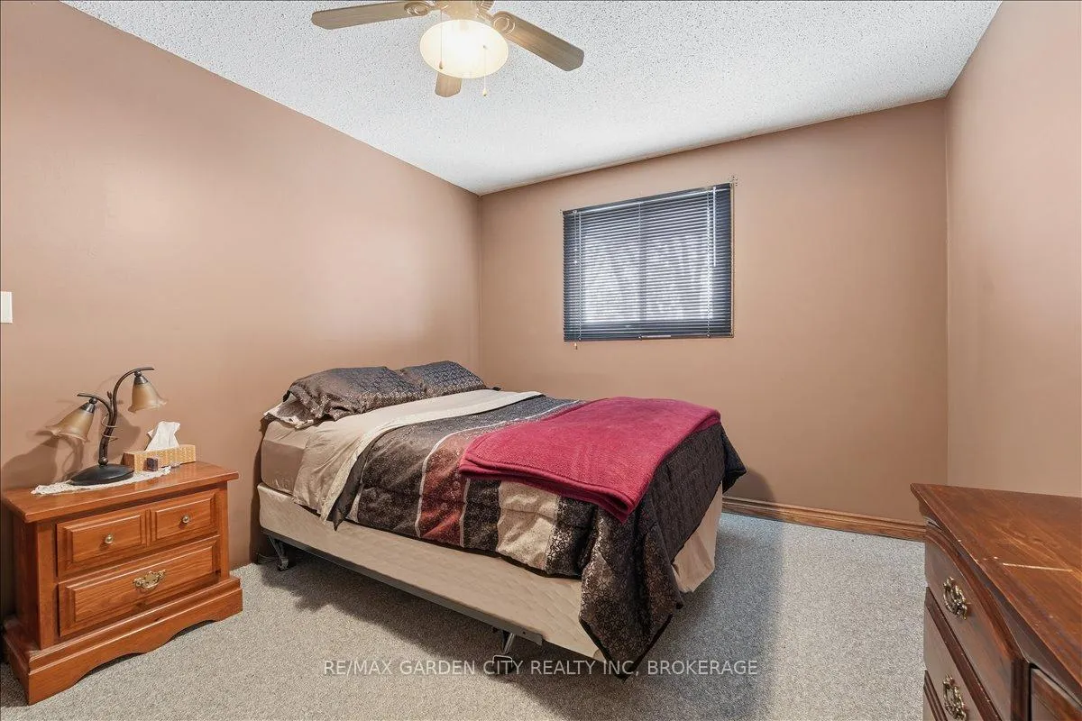 Photo 17 of 229 Windsor Street, Welland, Broadway — HOMEH