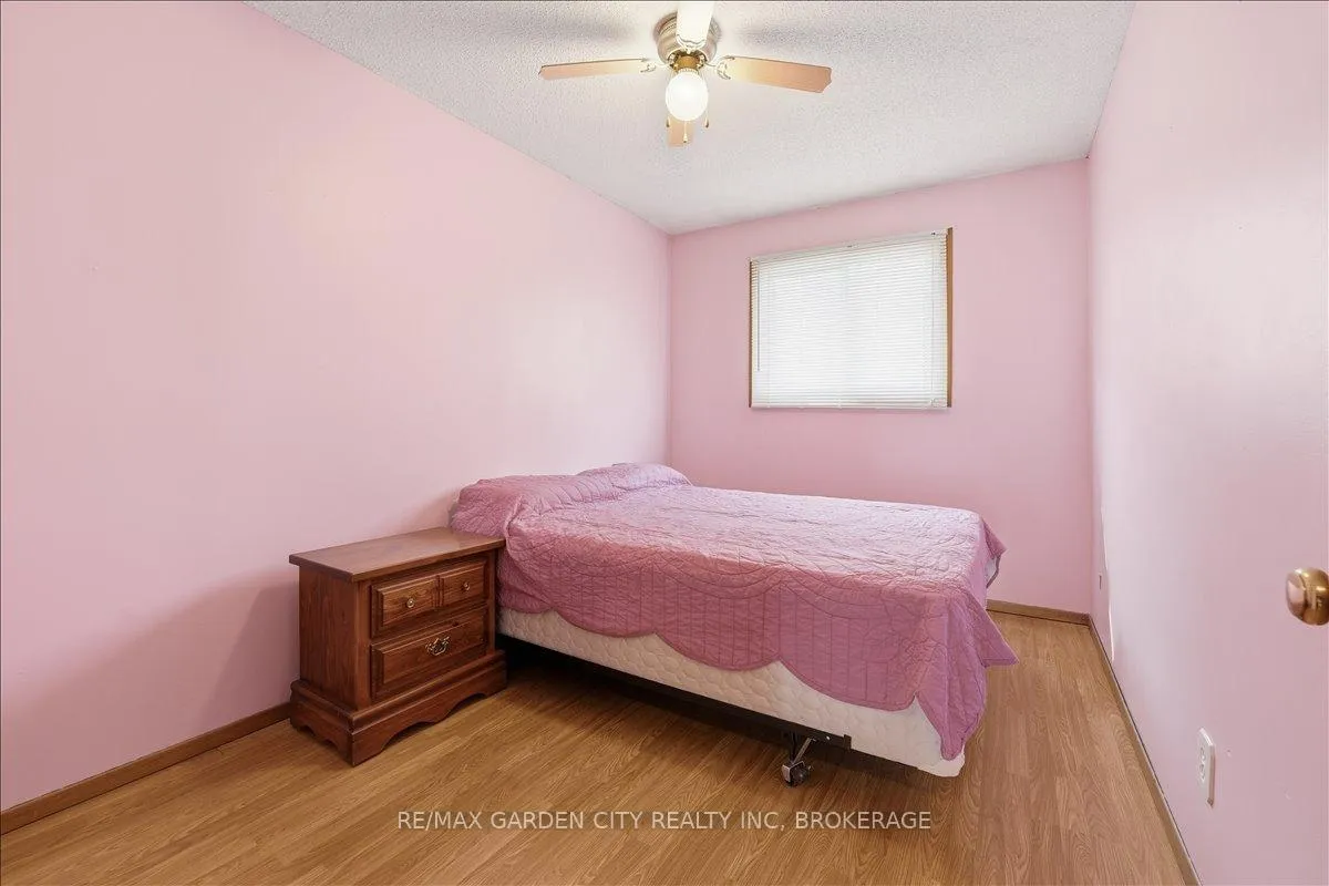 Photo 18 of 229 Windsor Street, Welland, Broadway — HOMEH
