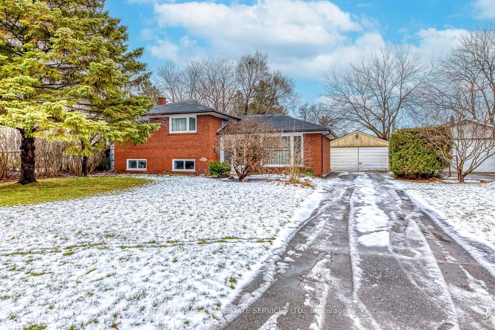 Photo 1 of 2420 Raymore Drive, Burlington, Brant — HOMEH