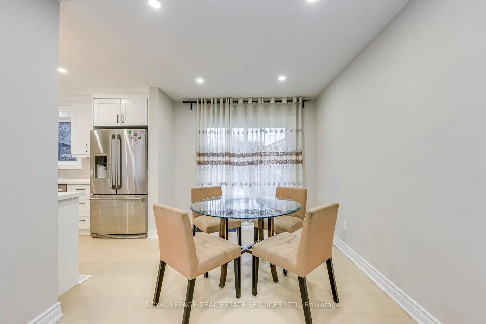Photo 10 of 2420 Raymore Drive, Burlington, Brant — HOMEH