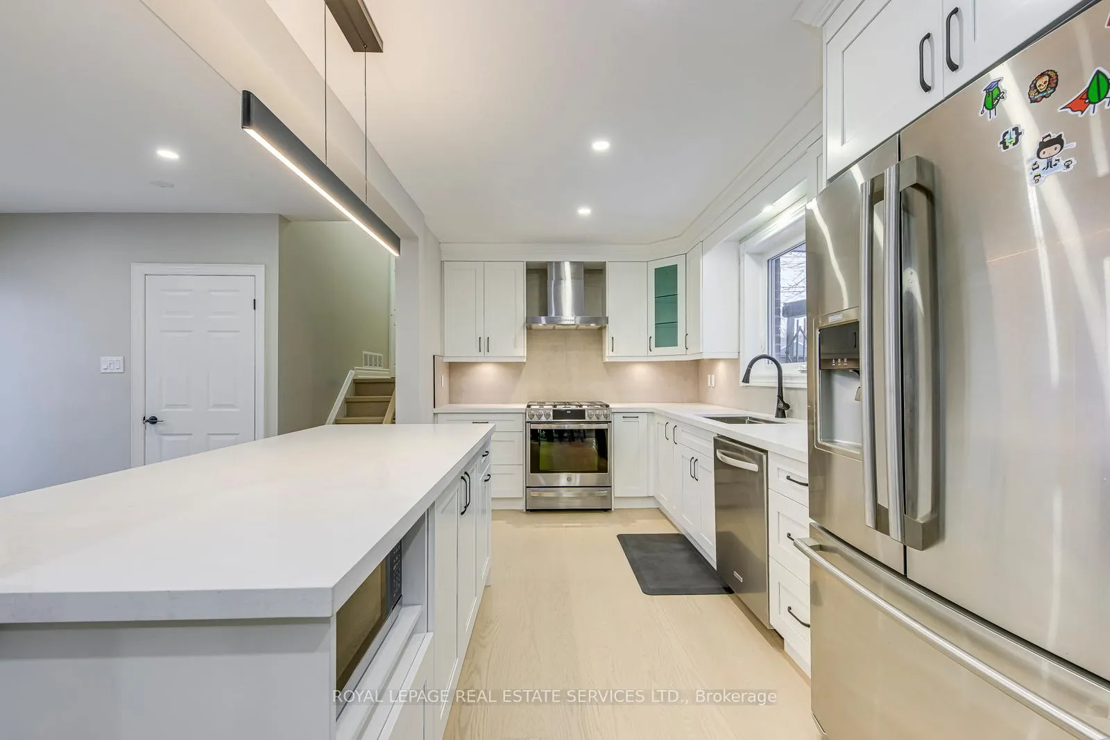 Photo 13 of 2420 Raymore Drive, Burlington, Brant — HOMEH