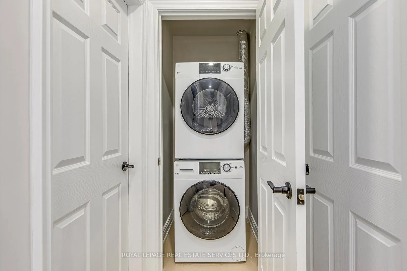 Photo 27 of 2420 Raymore Drive, Burlington, Brant — HOMEH
