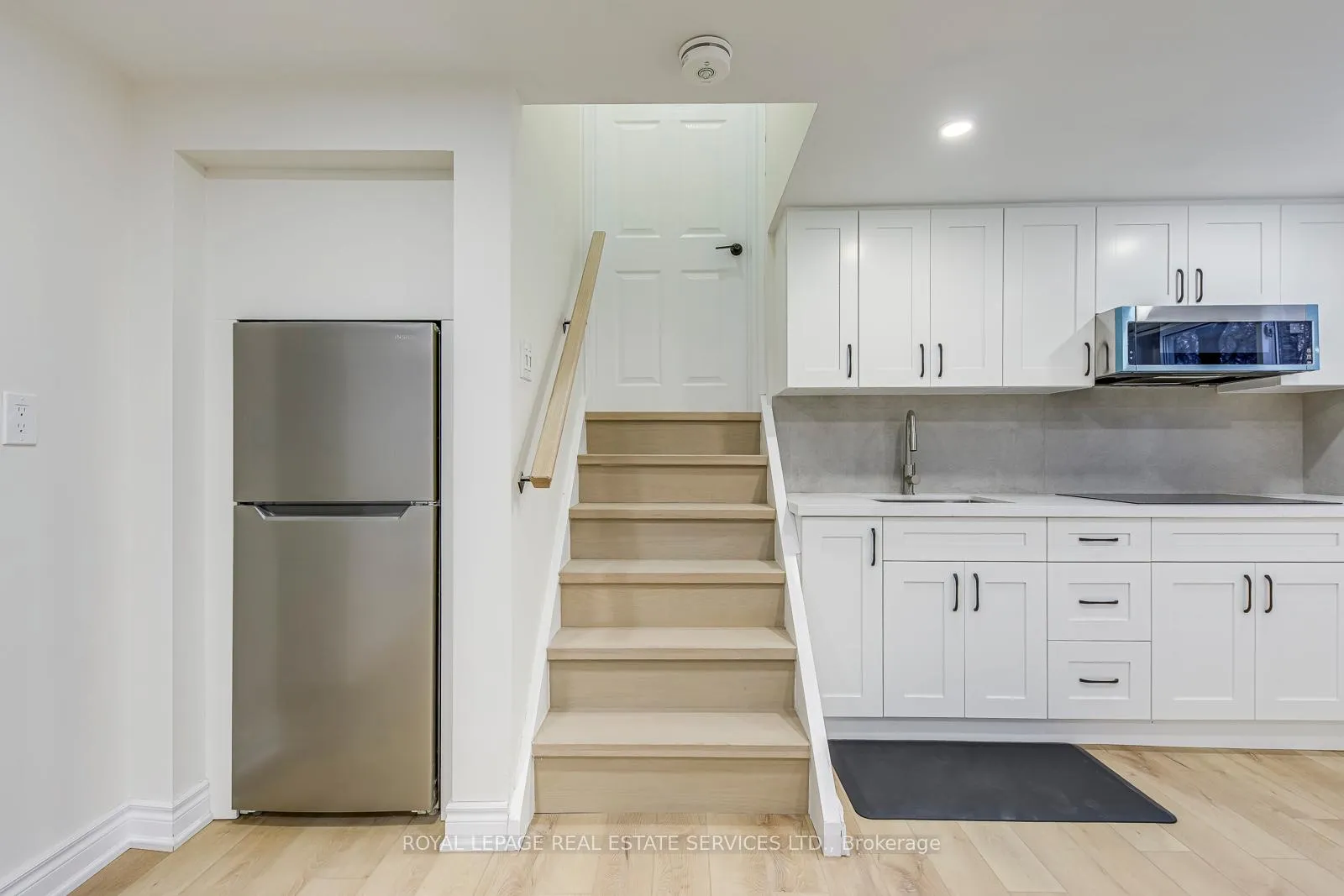 Photo 28 of 2420 Raymore Drive, Burlington, Brant — HOMEH