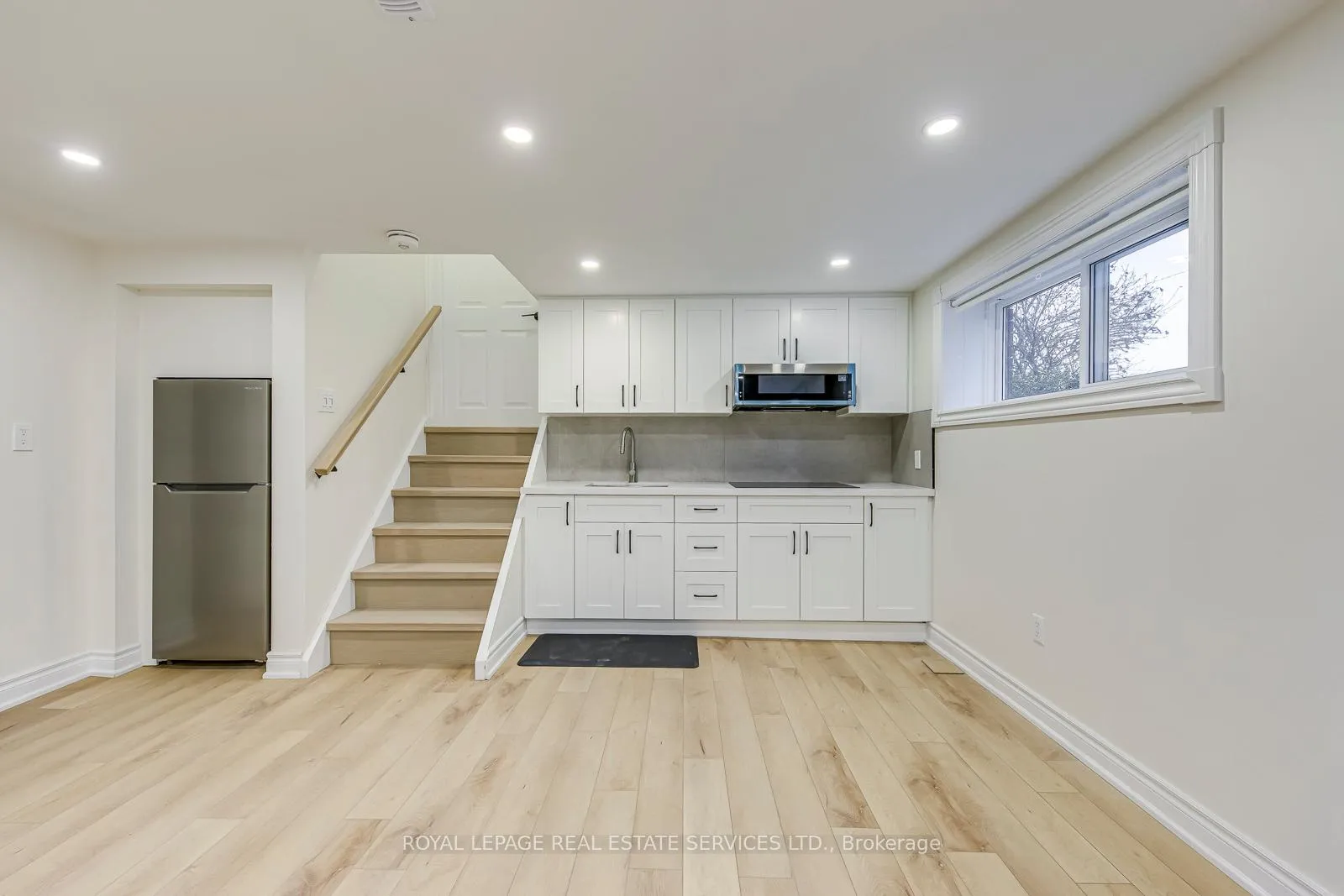 Photo 29 of 2420 Raymore Drive, Burlington, Brant — HOMEH