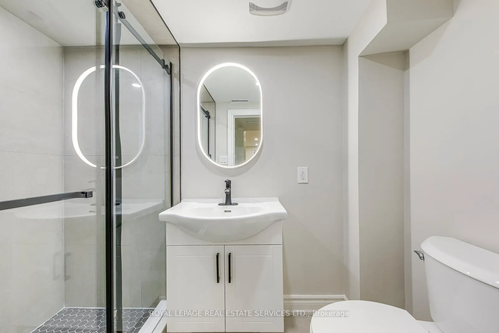 Photo 33 of 2420 Raymore Drive, Burlington, Brant — HOMEH