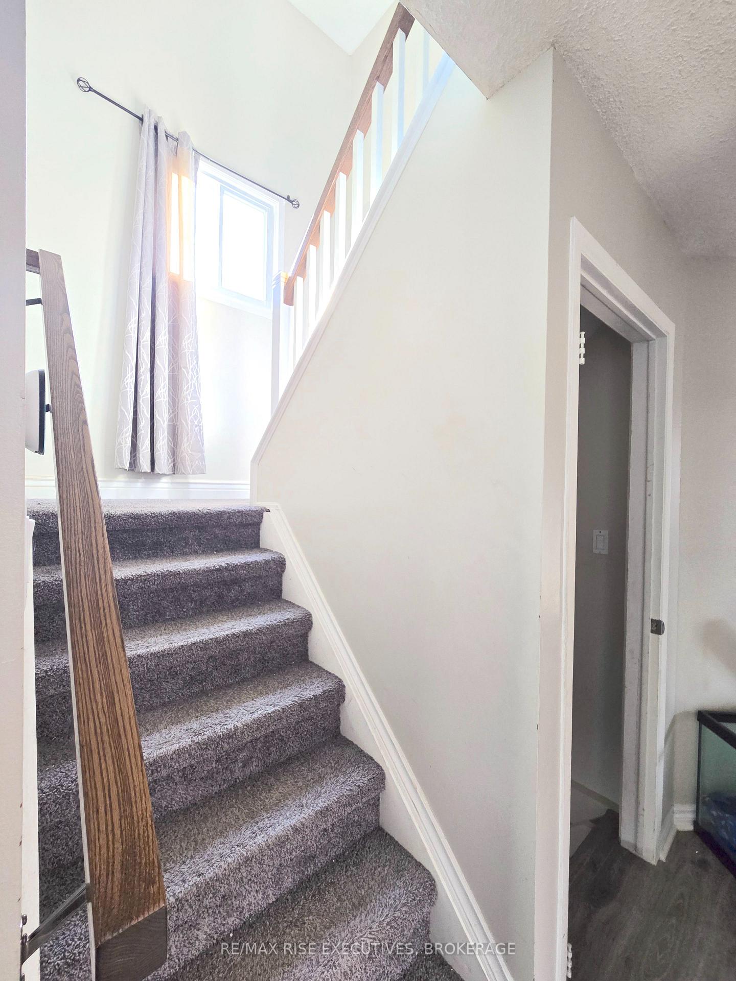 Photo 7 of 1117 Wintergreen Crescent, Kingston, City Northwest — HOMEH