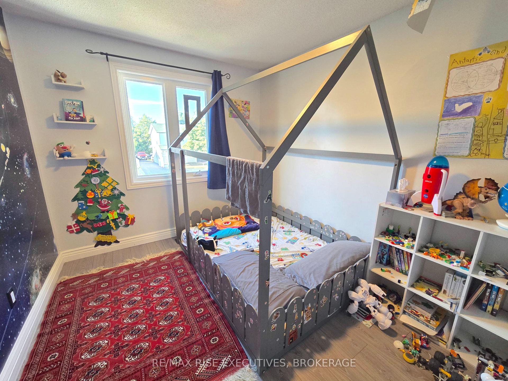 Photo 13 of 1117 Wintergreen Crescent, Kingston, City Northwest — HOMEH