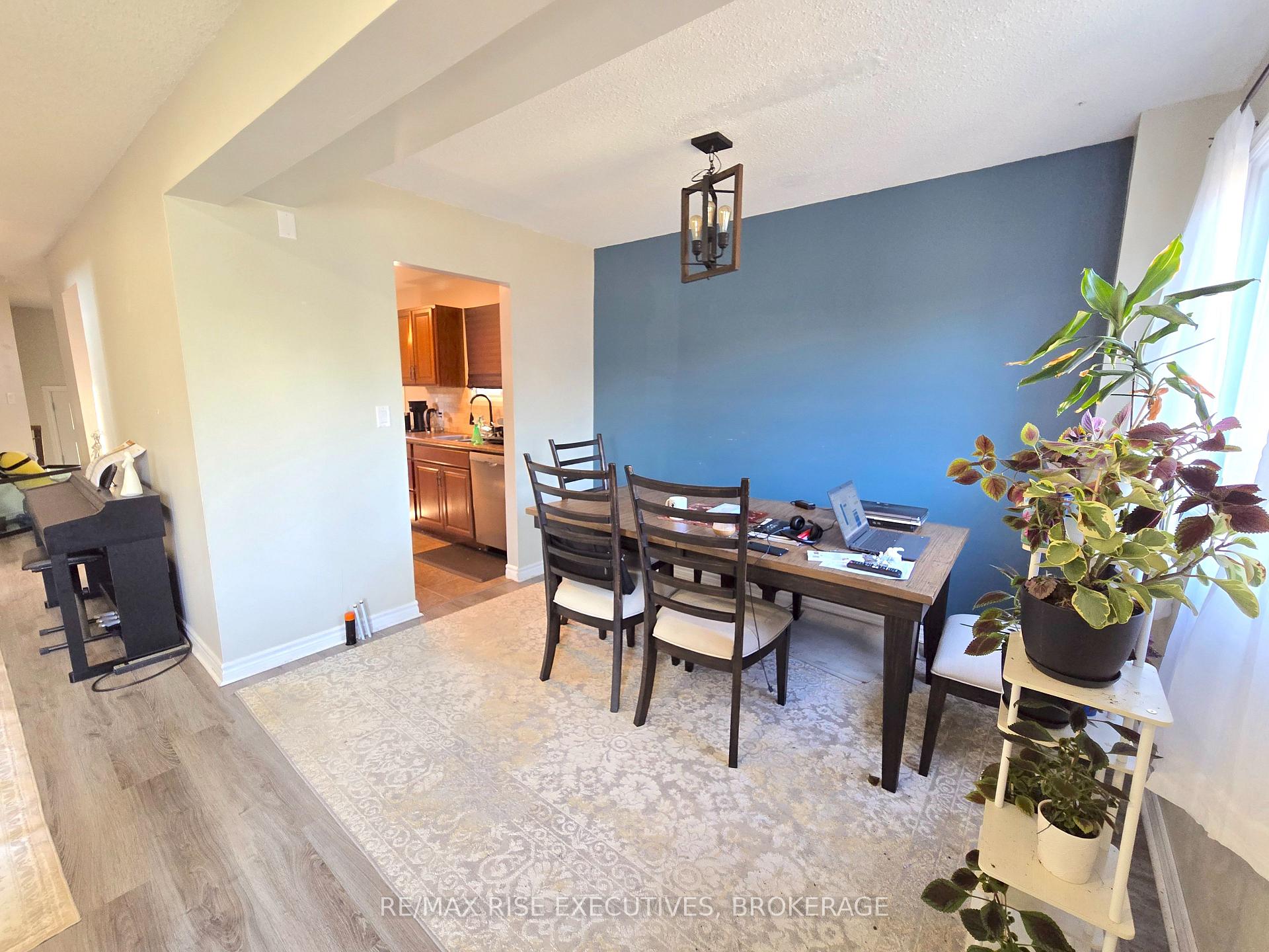Photo 18 of 1117 Wintergreen Crescent, Kingston, City Northwest — HOMEH