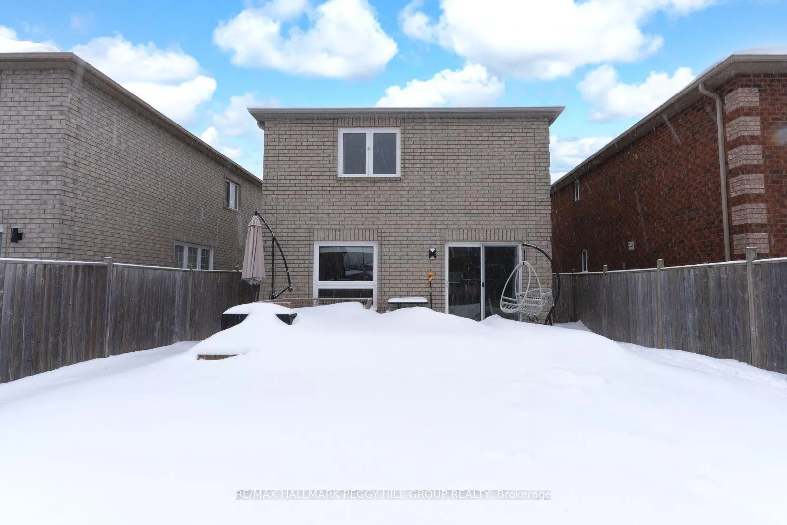 Photo 10 of 34 Coronation Parkway, Barrie, Innis-Shore — HOMEH