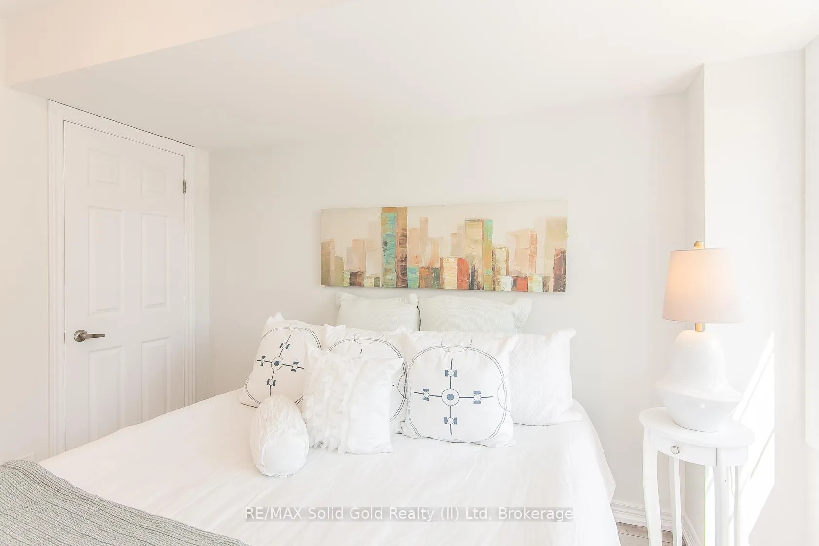 Photo 6 of 386 Linden Drive, Waterloo — HOMEH