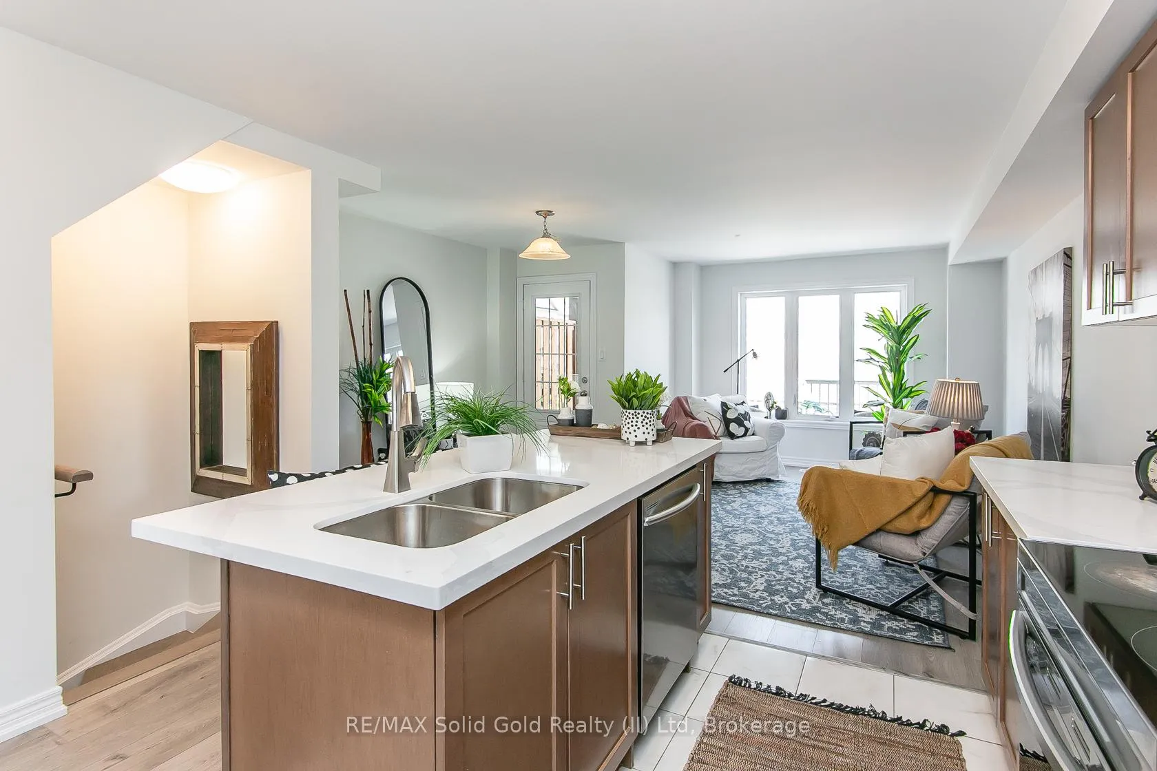 Photo 14 of 386 Linden Drive, Waterloo — HOMEH