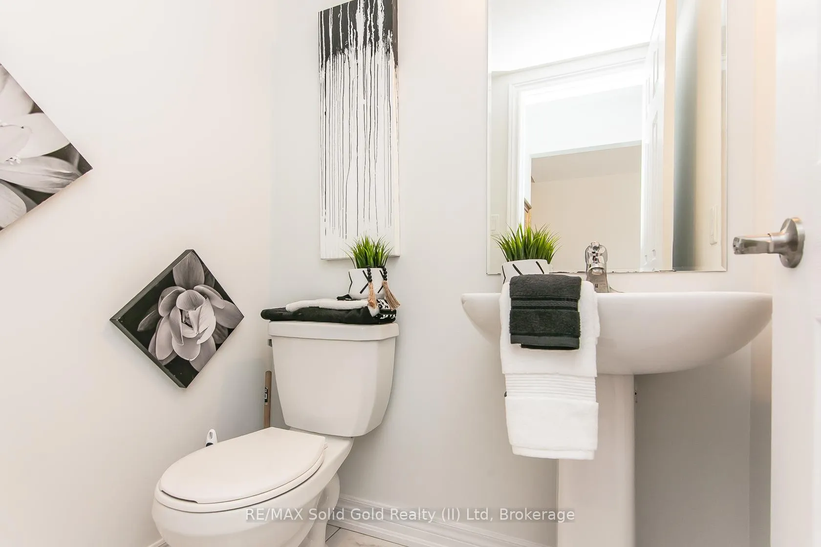 Photo 30 of 386 Linden Drive, Waterloo — HOMEH