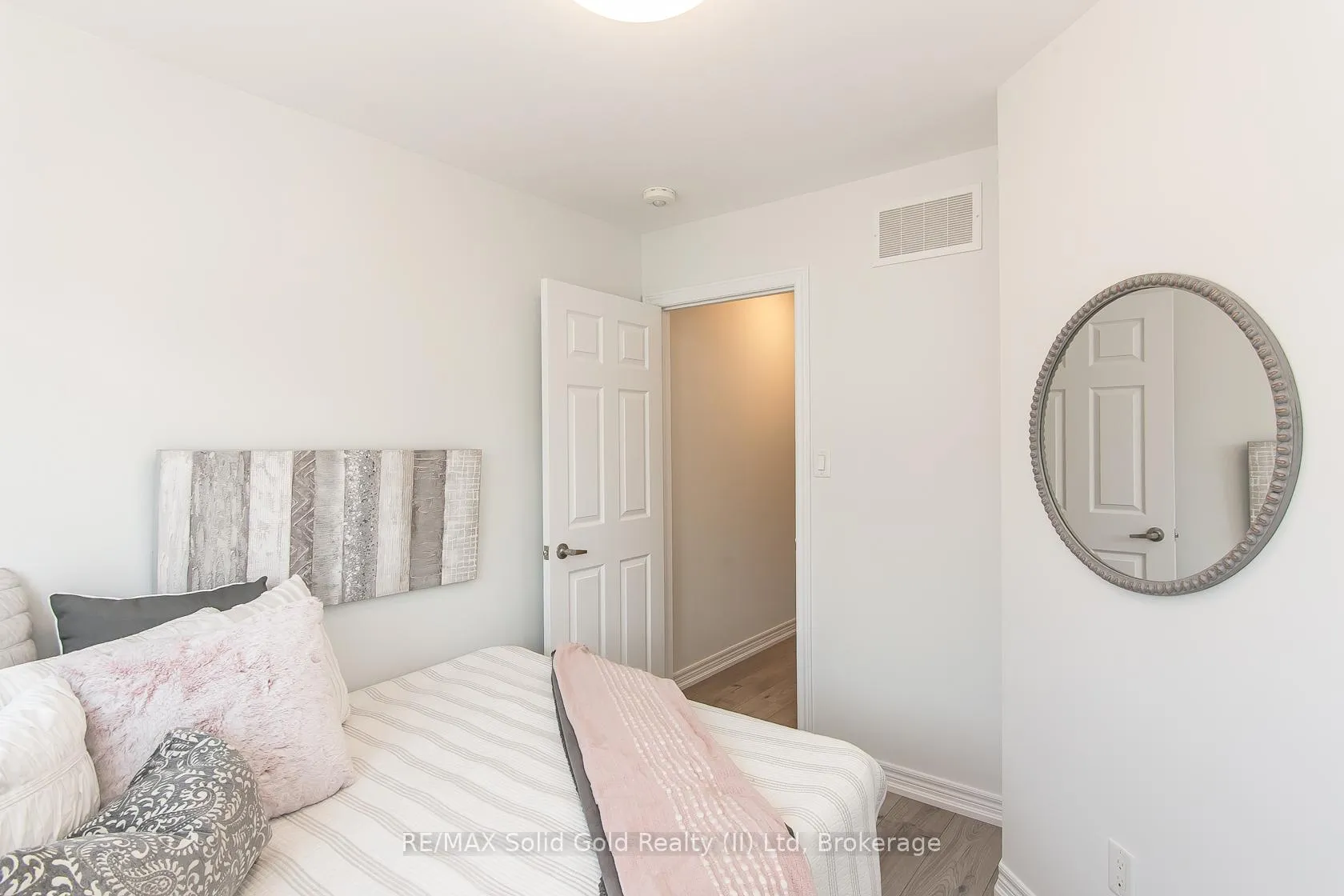 Photo 40 of 386 Linden Drive, Waterloo — HOMEH