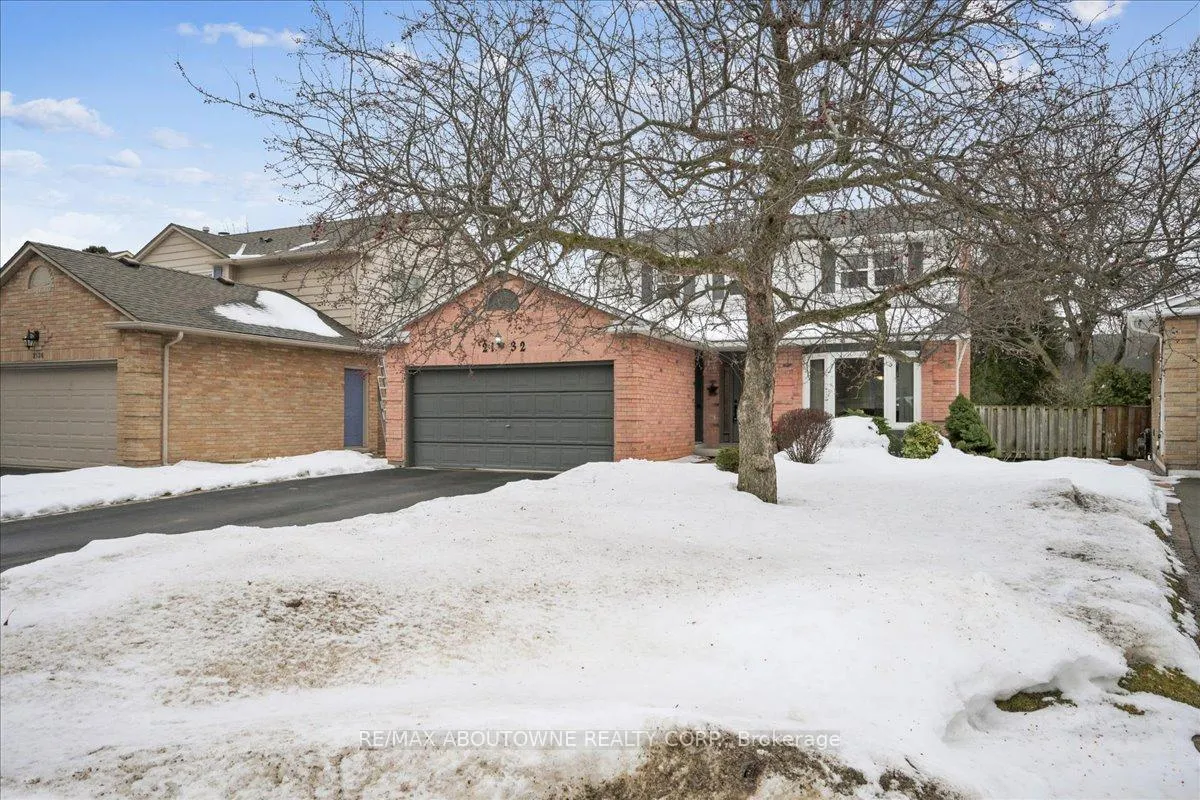 Photo 3 of 2132 Argon Court, Burlington, Brant — HOMEH