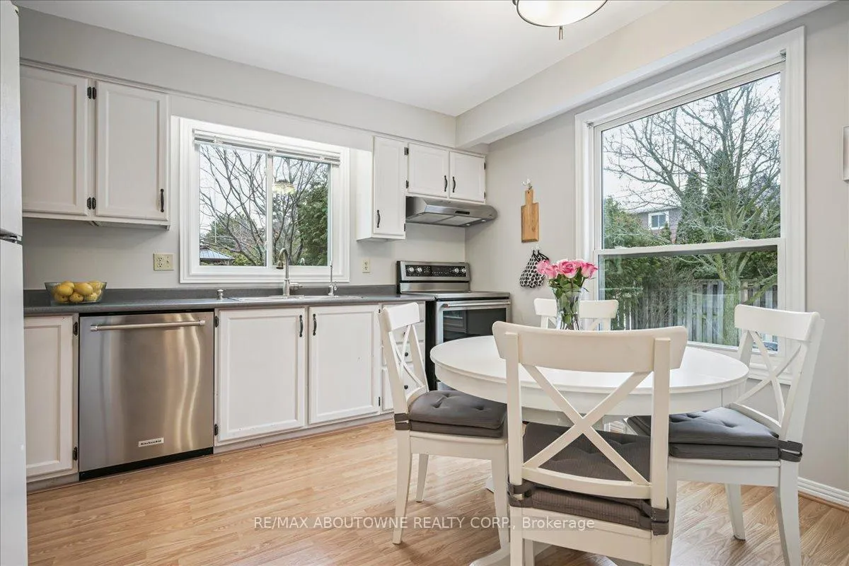 Photo 17 of 2132 Argon Court, Burlington, Brant — HOMEH