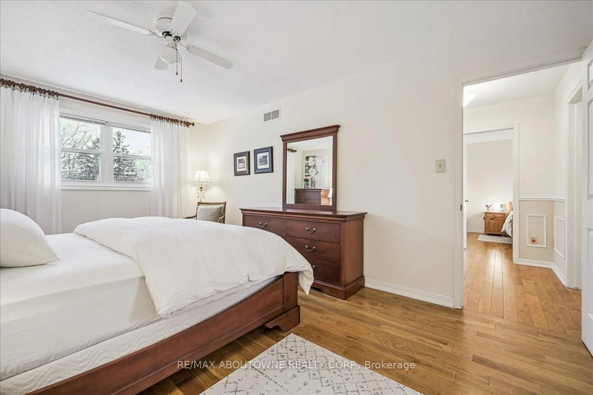 Photo 25 of 2132 Argon Court, Burlington, Brant — HOMEH