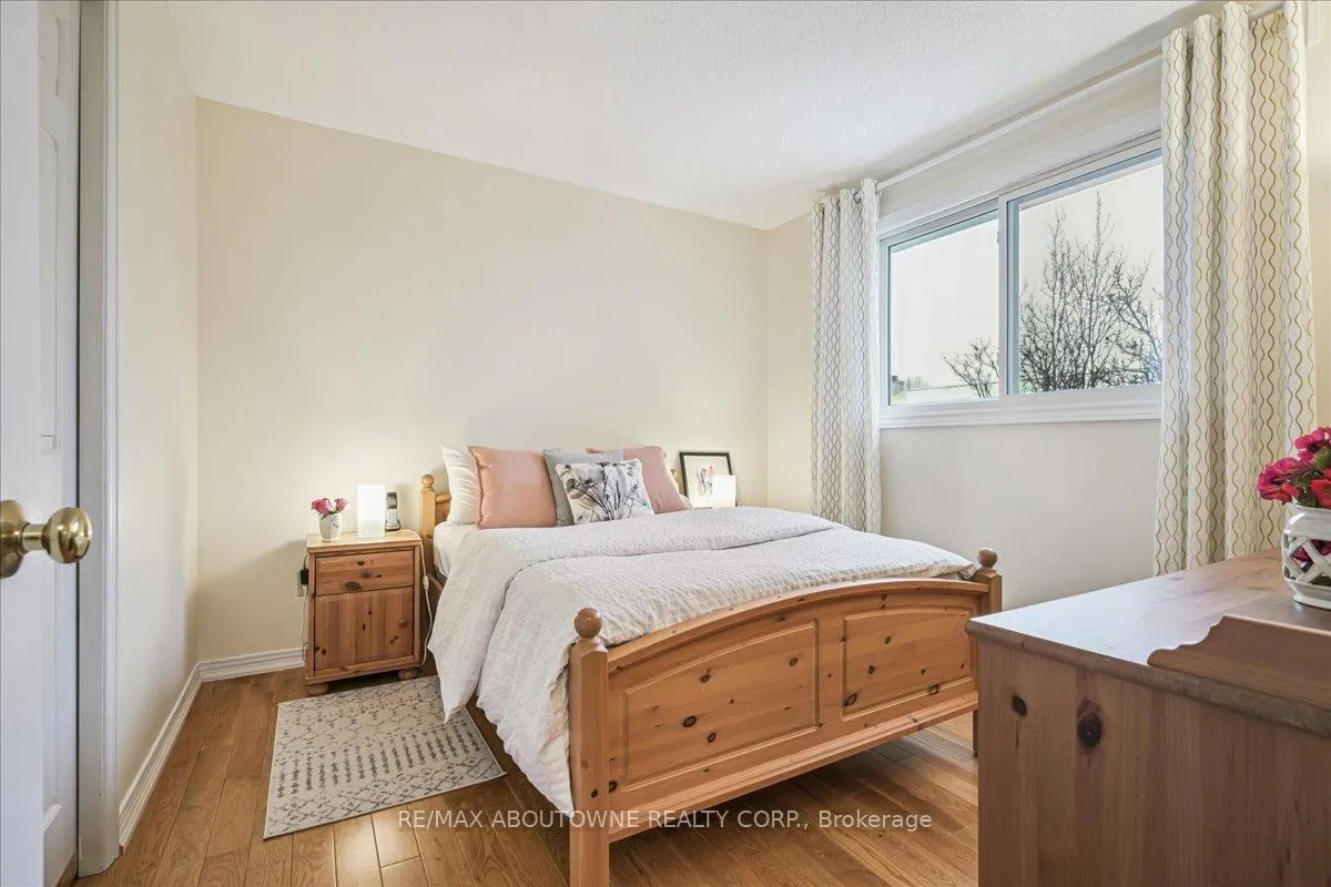 Photo 26 of 2132 Argon Court, Burlington, Brant — HOMEH