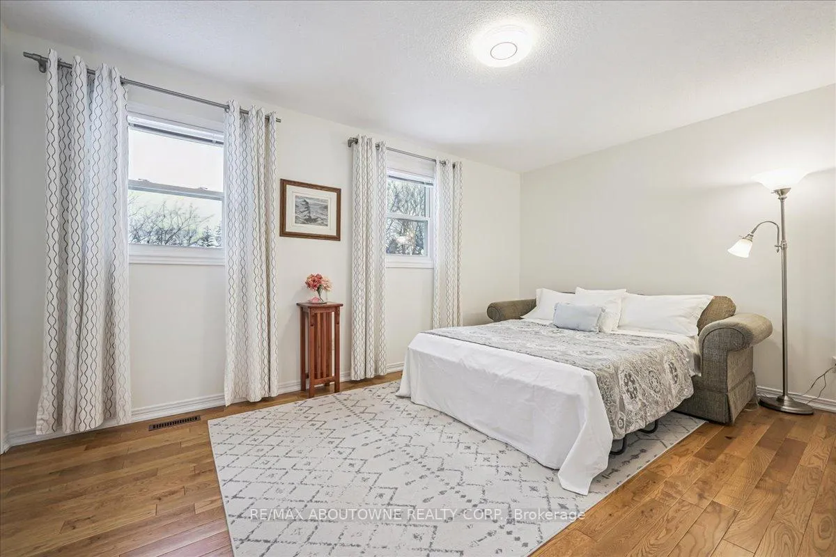 Photo 27 of 2132 Argon Court, Burlington, Brant — HOMEH