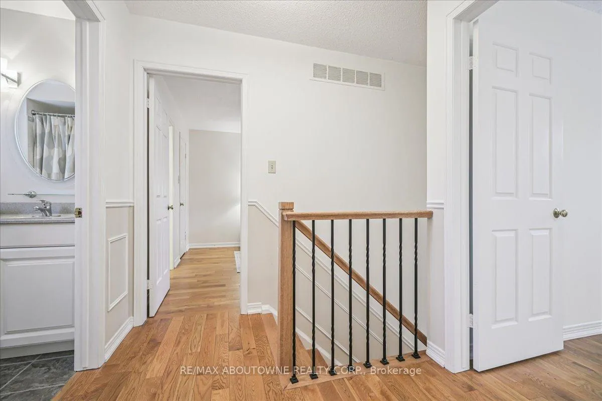 Photo 28 of 2132 Argon Court, Burlington, Brant — HOMEH