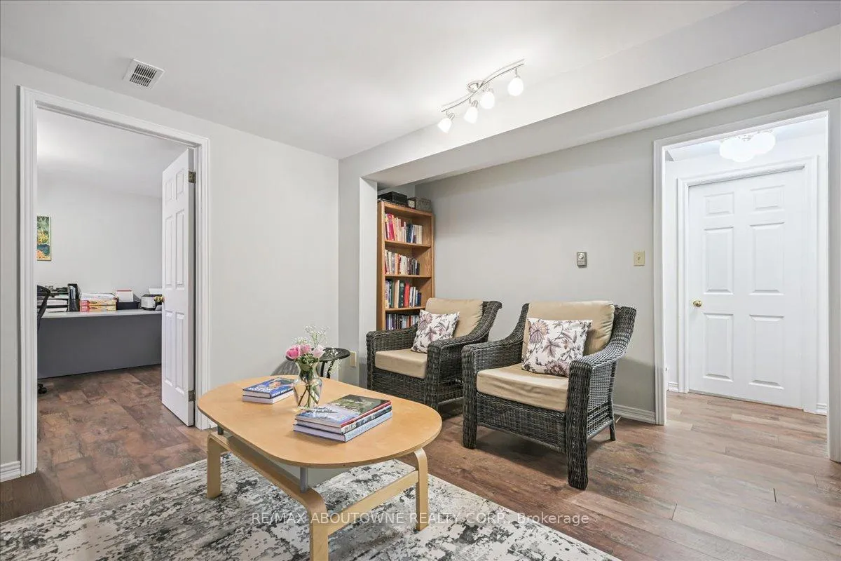 Photo 31 of 2132 Argon Court, Burlington, Brant — HOMEH