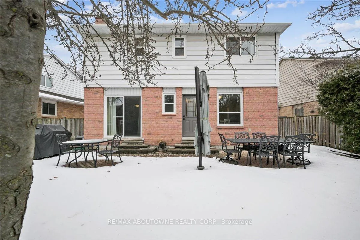 Photo 36 of 2132 Argon Court, Burlington, Brant — HOMEH