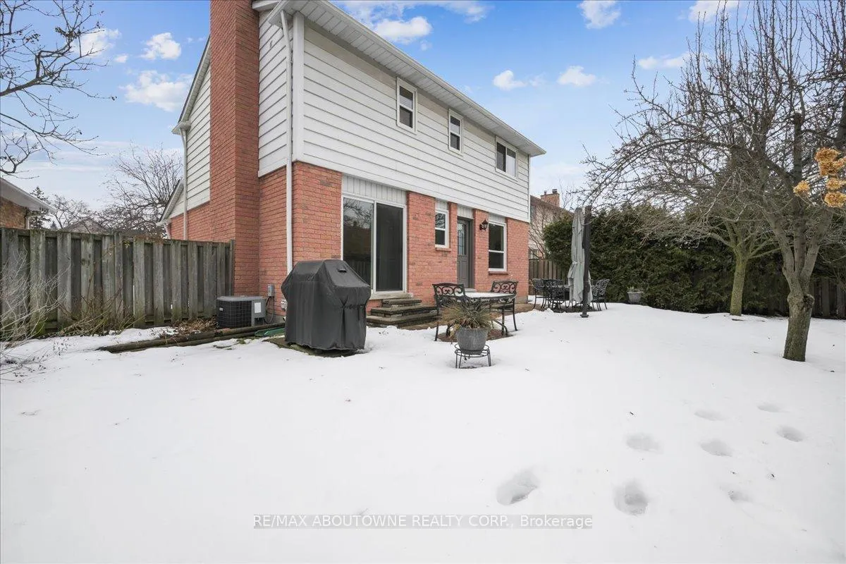 Photo 38 of 2132 Argon Court, Burlington, Brant — HOMEH