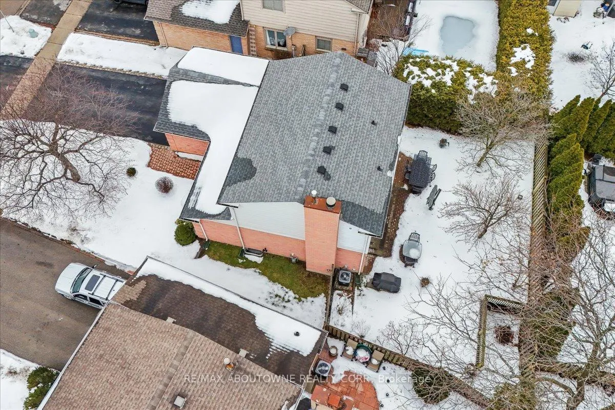 Photo 39 of 2132 Argon Court, Burlington, Brant — HOMEH