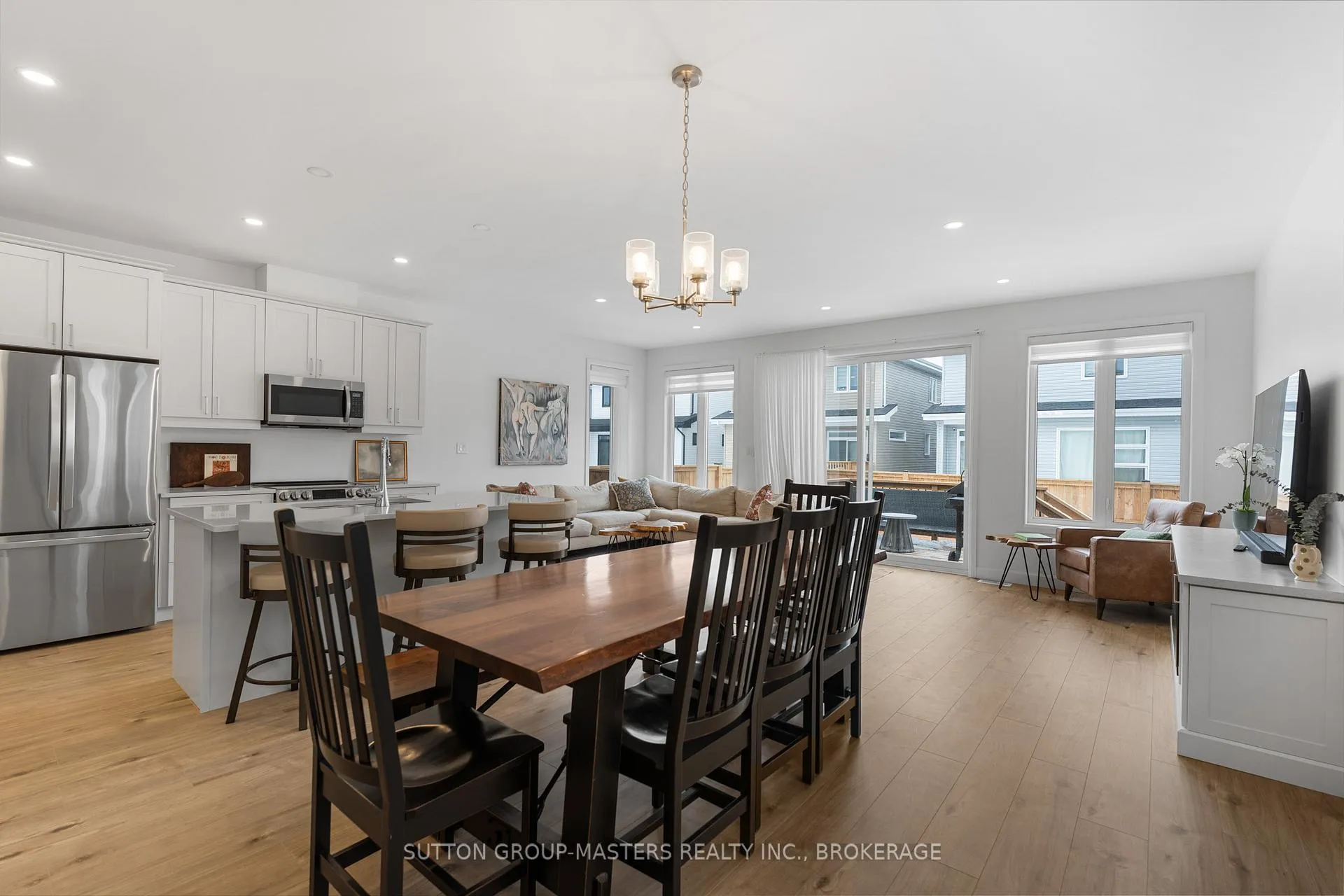 Photo 6 of 210 Superior Drive, Loyalist, Amherstview — HOMEH