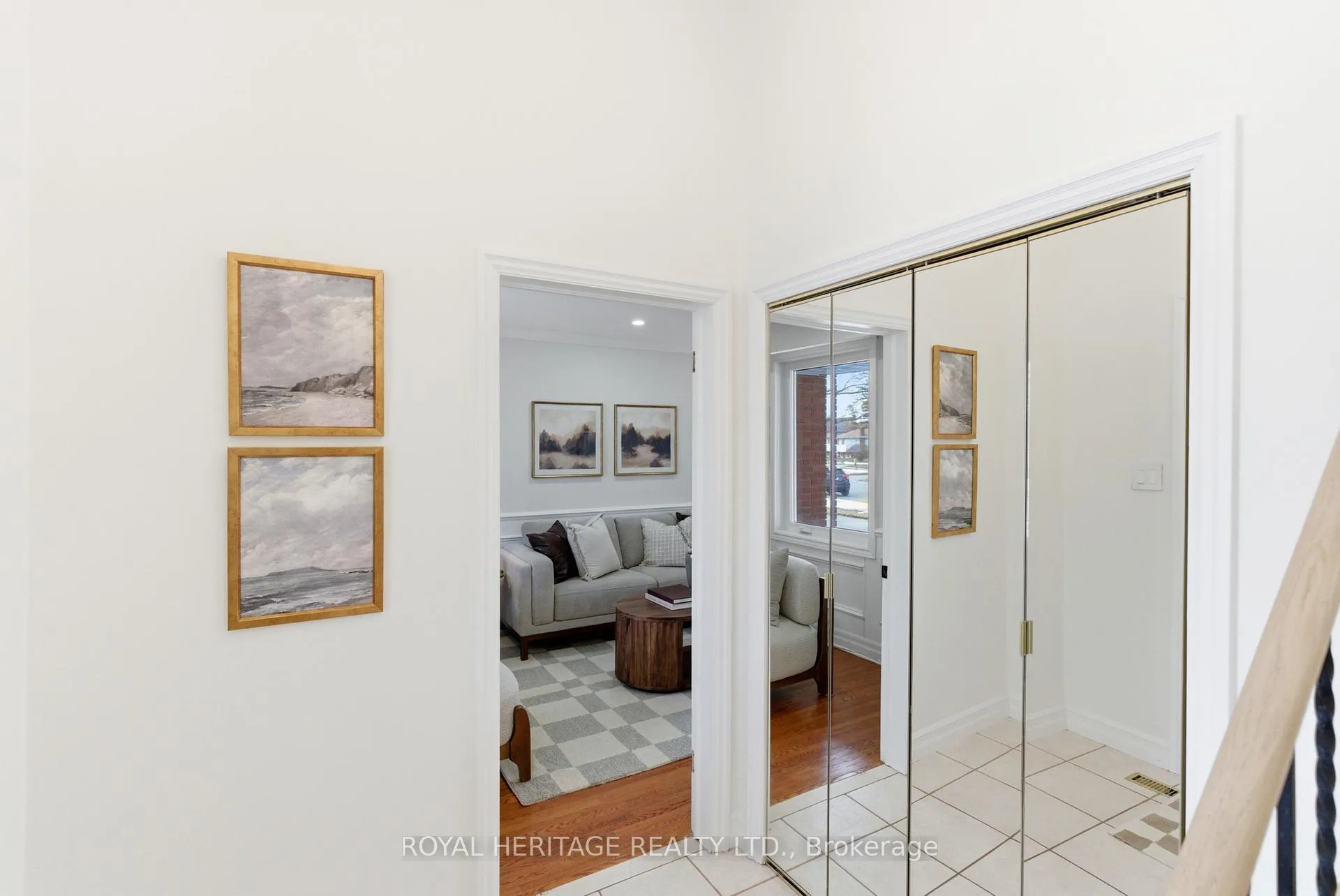 Photo 4 of 502 Shannon Crescent, Burlington, Shoreacres — HOMEH