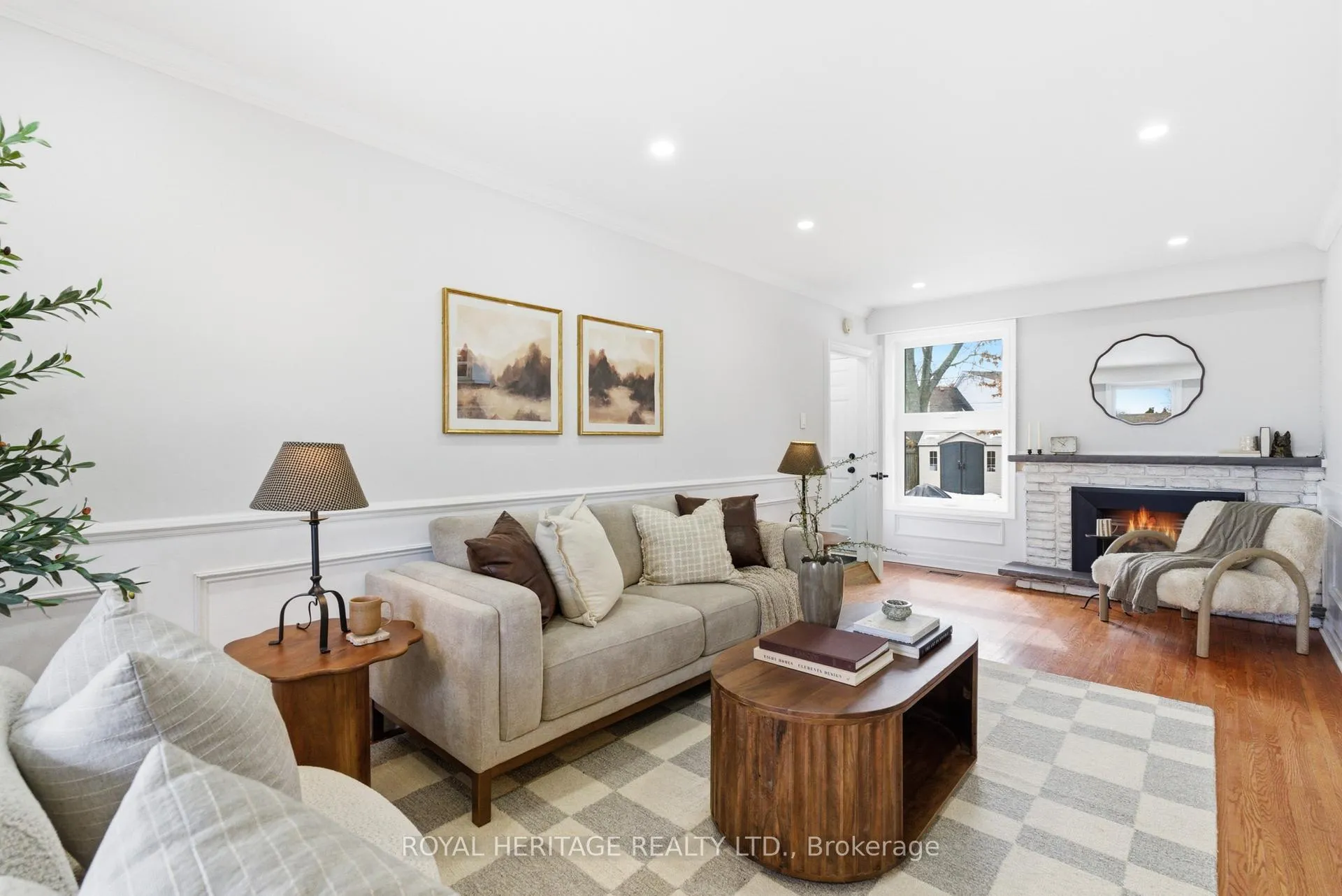 Photo 5 of 502 Shannon Crescent, Burlington, Shoreacres — HOMEH