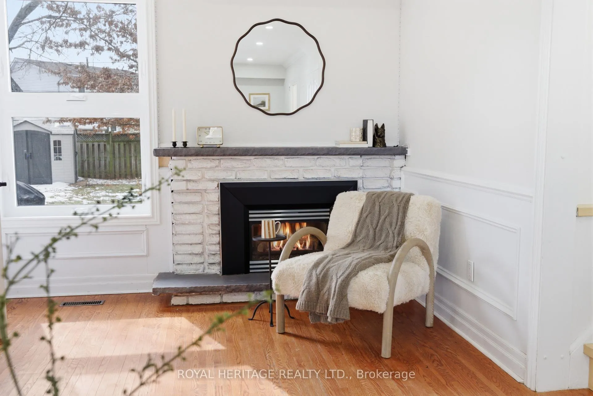 Photo 6 of 502 Shannon Crescent, Burlington, Shoreacres — HOMEH