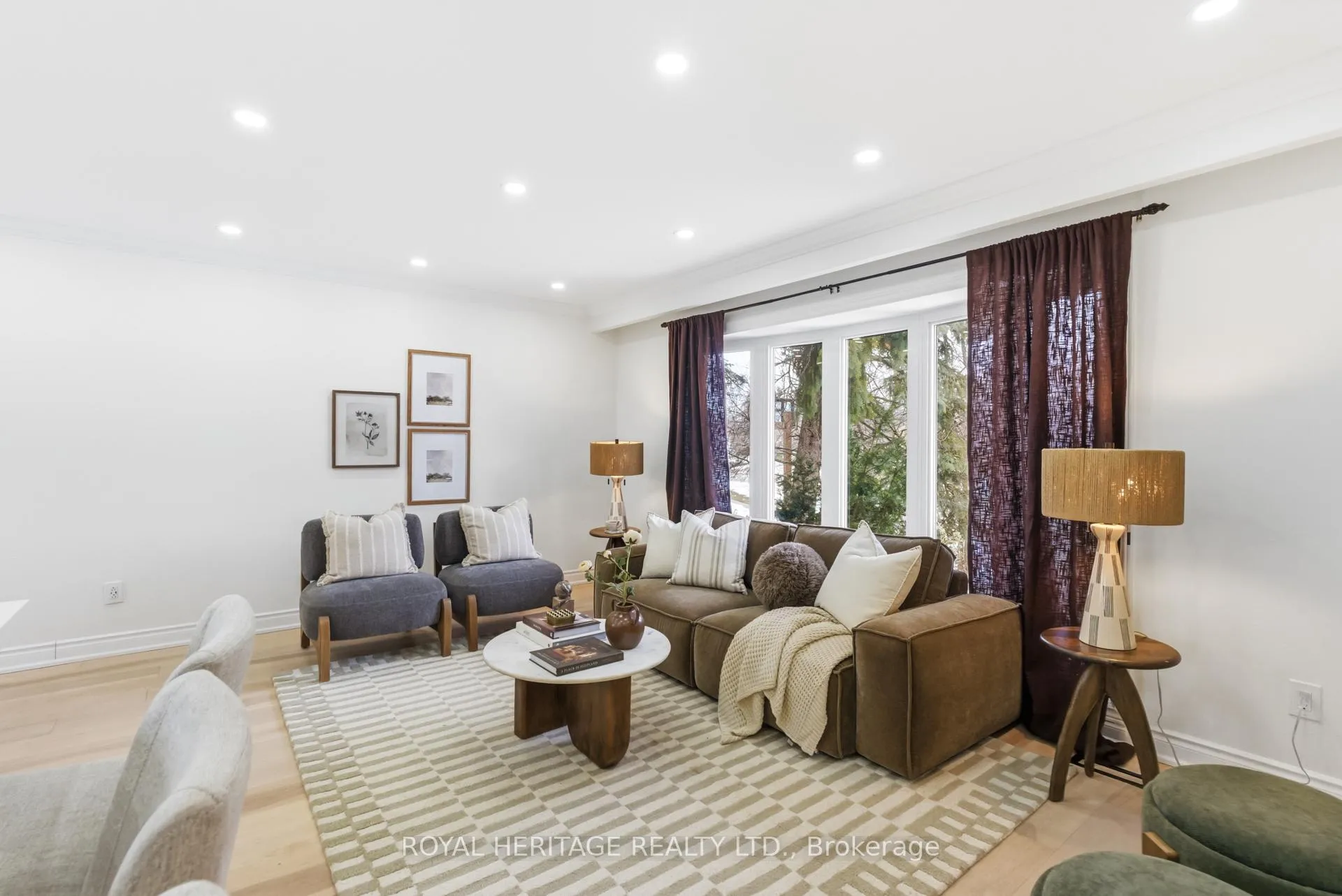 Photo 9 of 502 Shannon Crescent, Burlington, Shoreacres — HOMEH