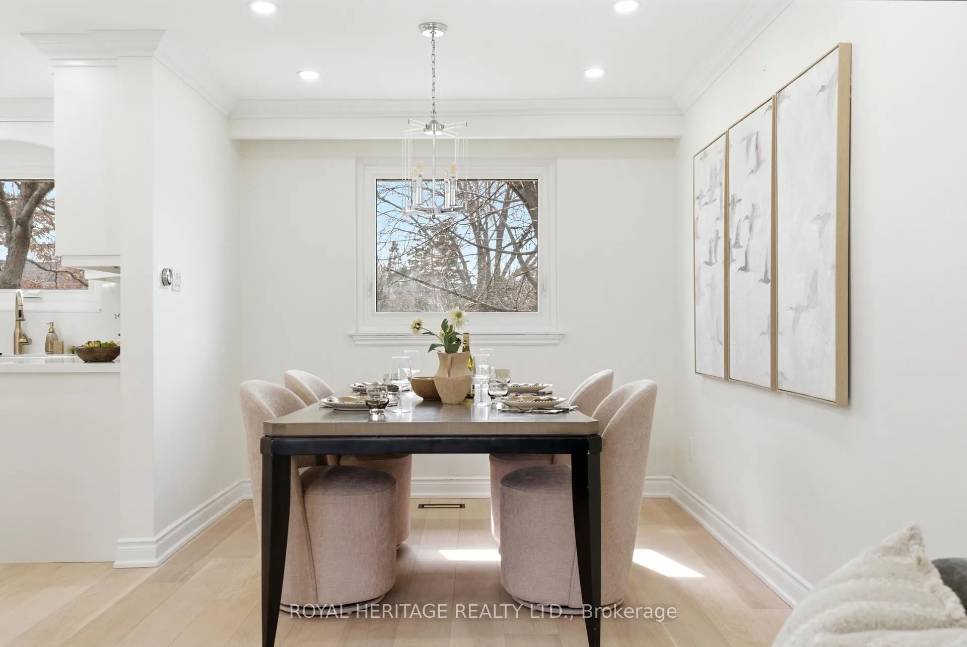 Photo 14 of 502 Shannon Crescent, Burlington, Shoreacres — HOMEH