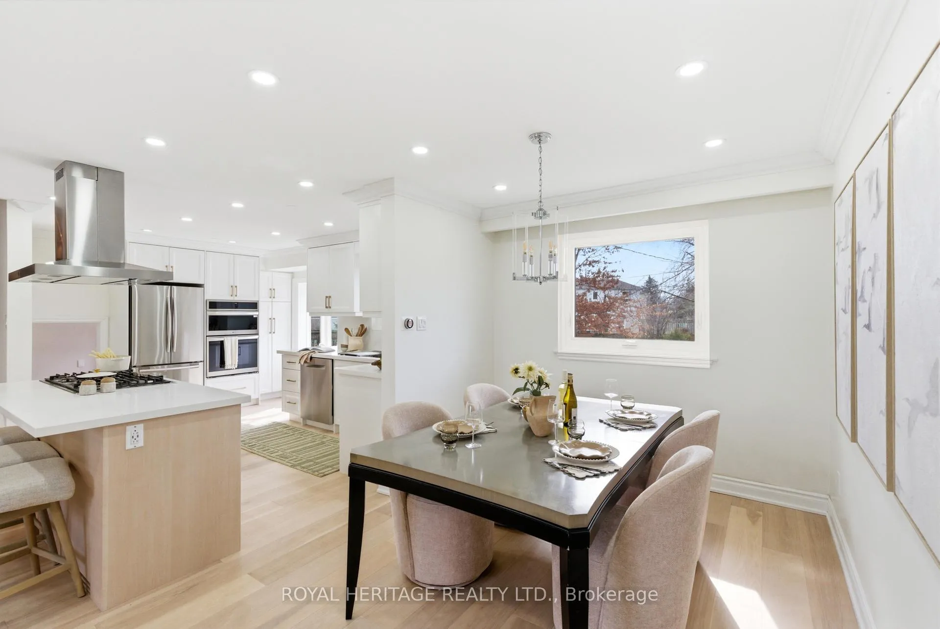 Photo 15 of 502 Shannon Crescent, Burlington, Shoreacres — HOMEH
